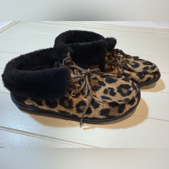 Hey Dude/ Britt Cheetah Print Booties - Picture 5 of 8